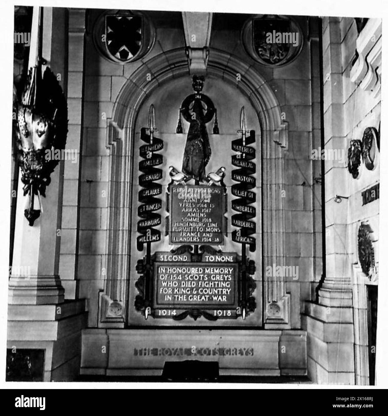 Le Royal Scots Grays Shrine à l'intérieur du mémorial de guerre écossais au château d'Édimbourg, commémorant les soldats tombés au combat et le service militaire. Banque D'Images