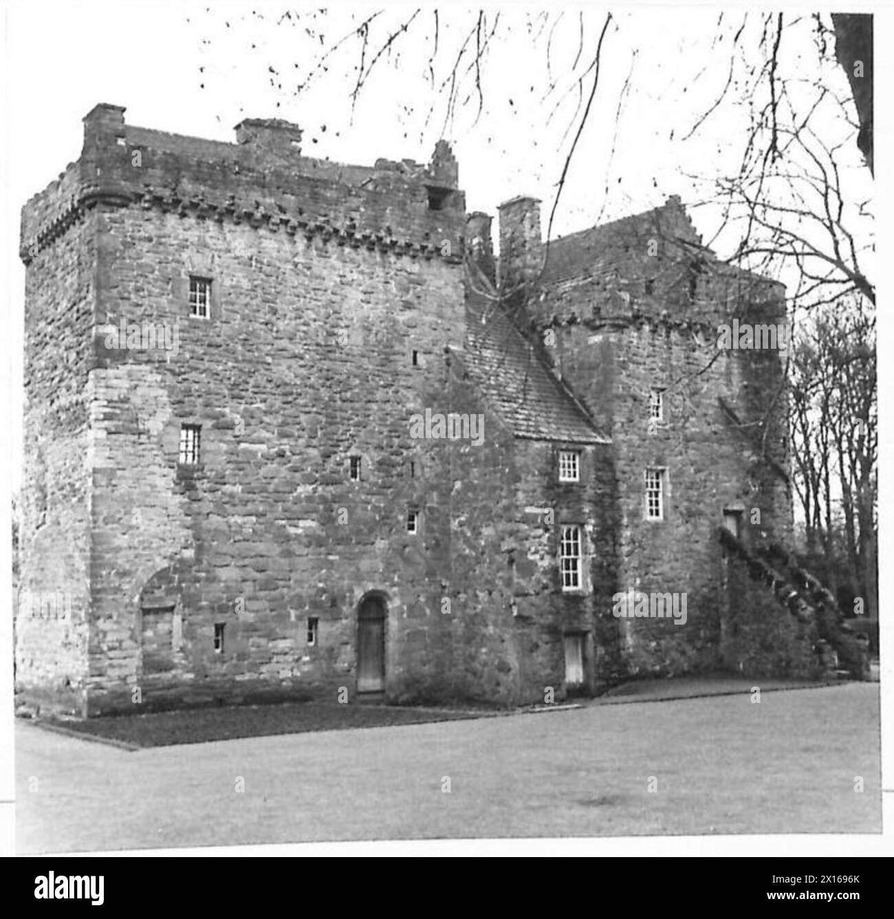 Hunting Tower Castle près de Perth est situé dans la région territoriale de Black Watch et est la maison du lieutenant général Sir Alan Cameron. Banque D'Images