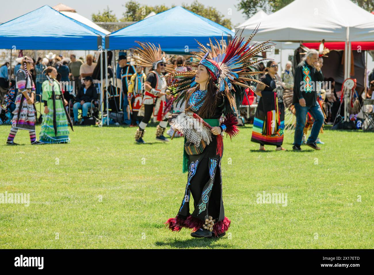 Malibu, Californie. 6 avril 2024. Chumash Day Pow Wow et rassemblement inter-tribal. Le parc Malibu Bluffs célèbre les 24 ans de l'accueil de l'Annu Banque D'Images