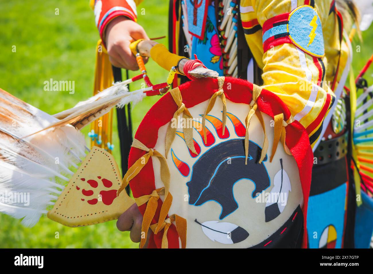 Malibu, Californie. 6 avril 2024. Chumash Day Pow Wow et rassemblement inter-tribal. Le parc Malibu Bluffs célèbre les 24 ans de l'accueil de l'Annu Banque D'Images
