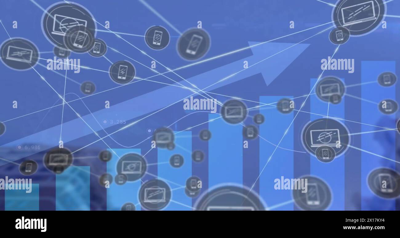 Image d'un réseau de connexions et d'icônes avec diagramme sur le paysage urbain Banque D'Images