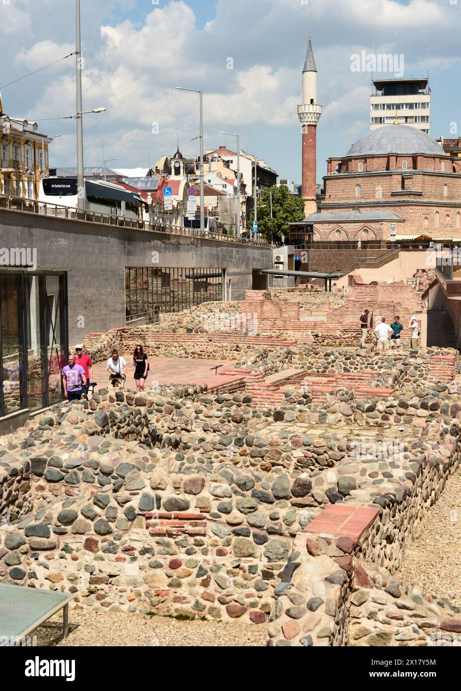 Serdica Sofia vestiges archéologiques de l'ancienne ville romaine et de la mosquée Banya Bashi site touristique point de repère à Sofia Bulgarie, Balkans Banque D'Images