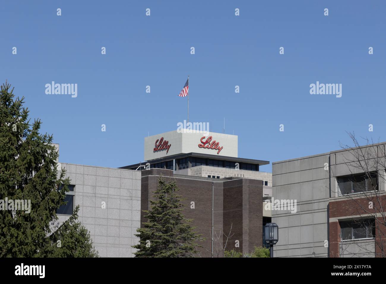 Indianapolis - 13 avril 2024 : Eli Lilly and Company World Headquarters. Lilly fabrique des médicaments et des produits pharmaceutiques. Banque D'Images