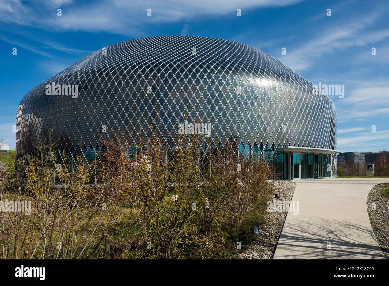 Pavillon Novartis, cabinet d'architecture AMDL CIRCLE et architecte Michele de Lucchi, Novartis Campus, construction en bois, façade avec photovoltaïque Banque D'Images