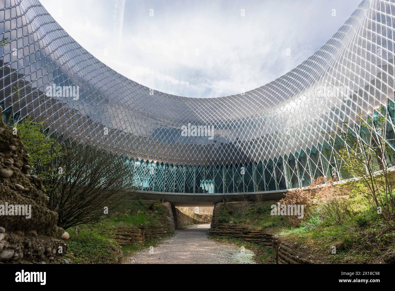 Pavillon Novartis, cabinet d'architecture AMDL CIRCLE et architecte Michele de Lucchi, Novartis Campus, construction en bois, façade avec photovoltaïque Banque D'Images