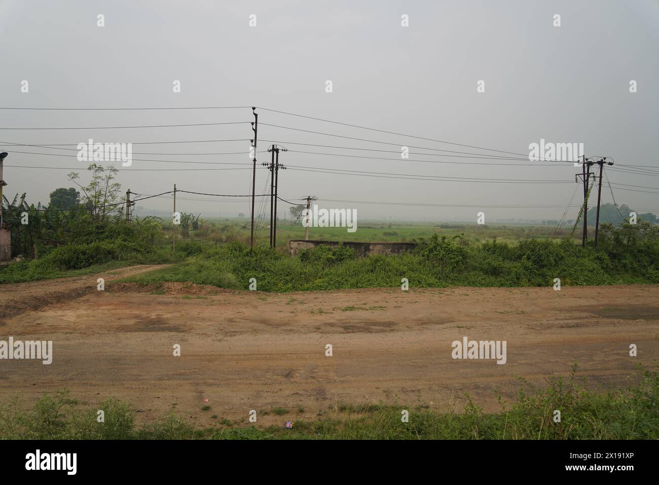 La controversée usine automobile Tata Nano atterrit. À côté de NH-16. Singur dans le district de Hoosely, Bengale occidental, Inde. Banque D'Images