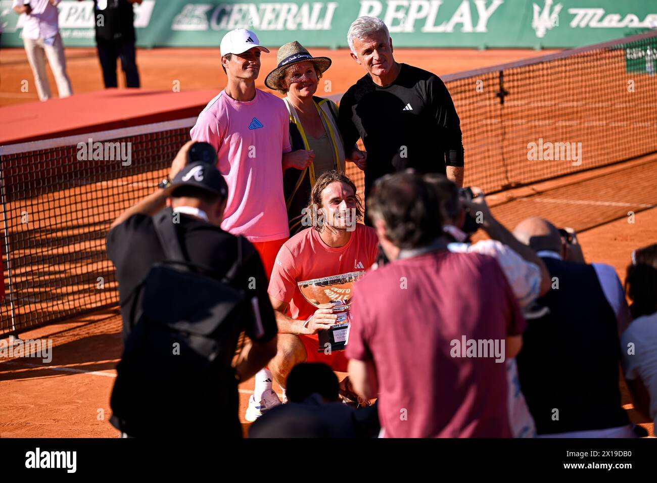 Roquebrune Cap Martin, France. 14 avril 2024. Parents de Stefanos Tsitsipas son entraîneur Apostolos Tsitsipas et sa mère Julia Apostoli lors de la finale Rolex Monte-Carlo ATP Masters 1000 tennis le 14 avril 2024 au Monte Carlo Country Club de Roquebrune Cap Martin, France près de Monaco. Photo Victor Joly/DPPI crédit : DPPI Media/Alamy Live News Banque D'Images