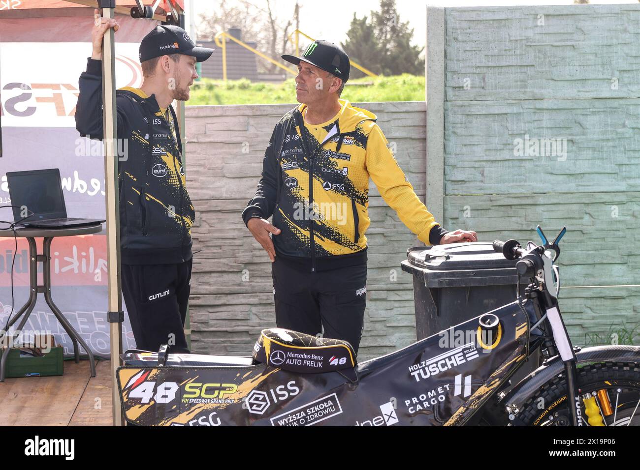 04.01.2024 Opole, Poland, Speedway (zuzel) - Golden Helmet (reall final Turnieju o Zloty Kask) op : Szymon Wozniak, Greg Hancok Banque D'Images