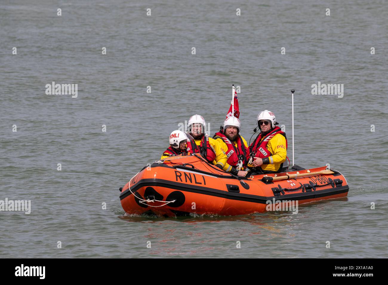 Bateau de sauvetage de classe d à Calshot, Southampton Water, Hampshire, Angleterre, Royaume-Uni. Banque D'Images