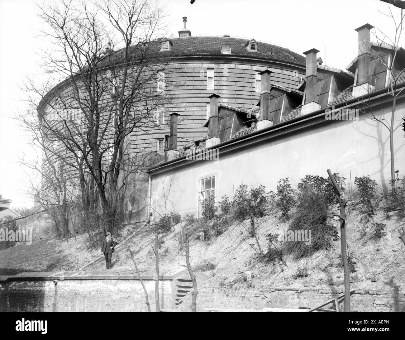 Vienne 9, Narrenturm (Narren Tower), vue vers le haut à travers la pente, 1904 - 19040101 PD1169 - Rechteinfo : droits gérés (RM) Banque D'Images