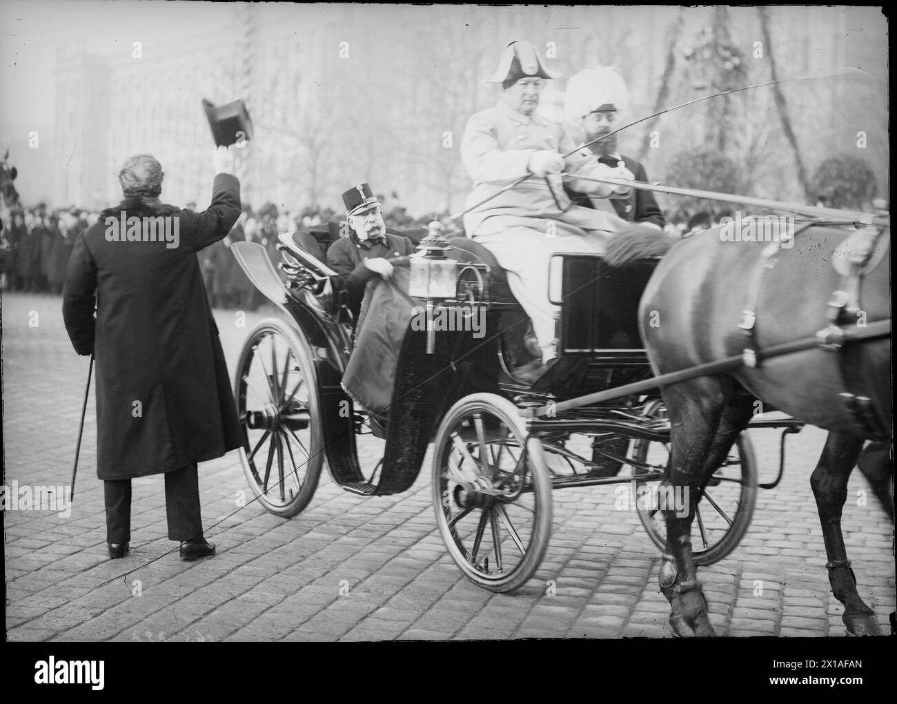 Route de l'empereur François Joseph Ier, première route de François Joseph à la maladie de laquelle dans le palais de la Hofburg. Accueil par le maire Lueger sur la porte extérieure du château., 21.12.1907 - 19071221 PD0001 - Rechteinfo : droits gérés (RM) Banque D'Images