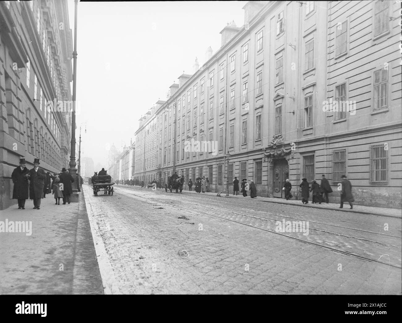 Vienne 9, Alserstrasse (Alser Street), Alserkaserne (Alser Barracks). Vue de l'est vers l'Ouest, Universitaetsstrasse towardspublic infirmerie, 24.12.1911 - 19111224 PD0003 - Rechteinfo : droits gérés (RM) Banque D'Images