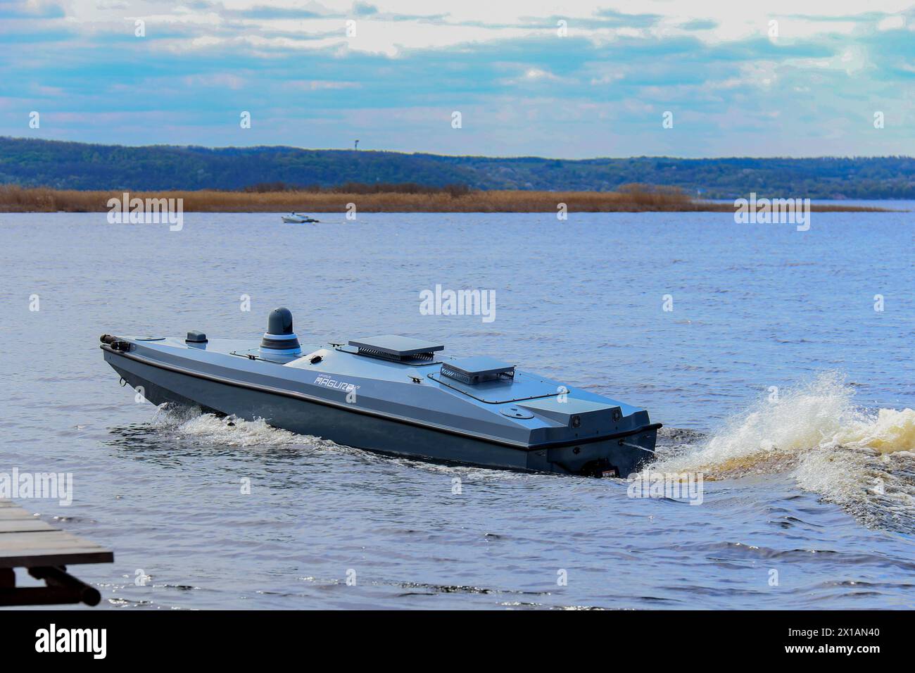 Non exclusif : KIEV, UKRAINE - le 13 AVRIL 2024 - Un MAGURA V5, un véhicule de surface sans pilote ukrainien polyvalent (USV) développé pour être utilisé par la Défense Banque D'Images