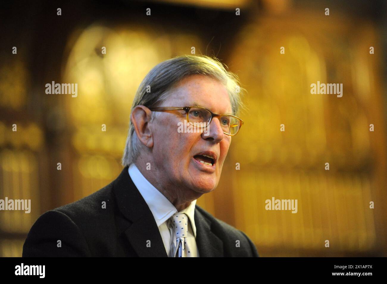 Le député Bill Cash s’adresse aux délégués lors d’un événement à l’hôtel de ville de Manchester pendant la conférence conservatrice 2013. Banque D'Images