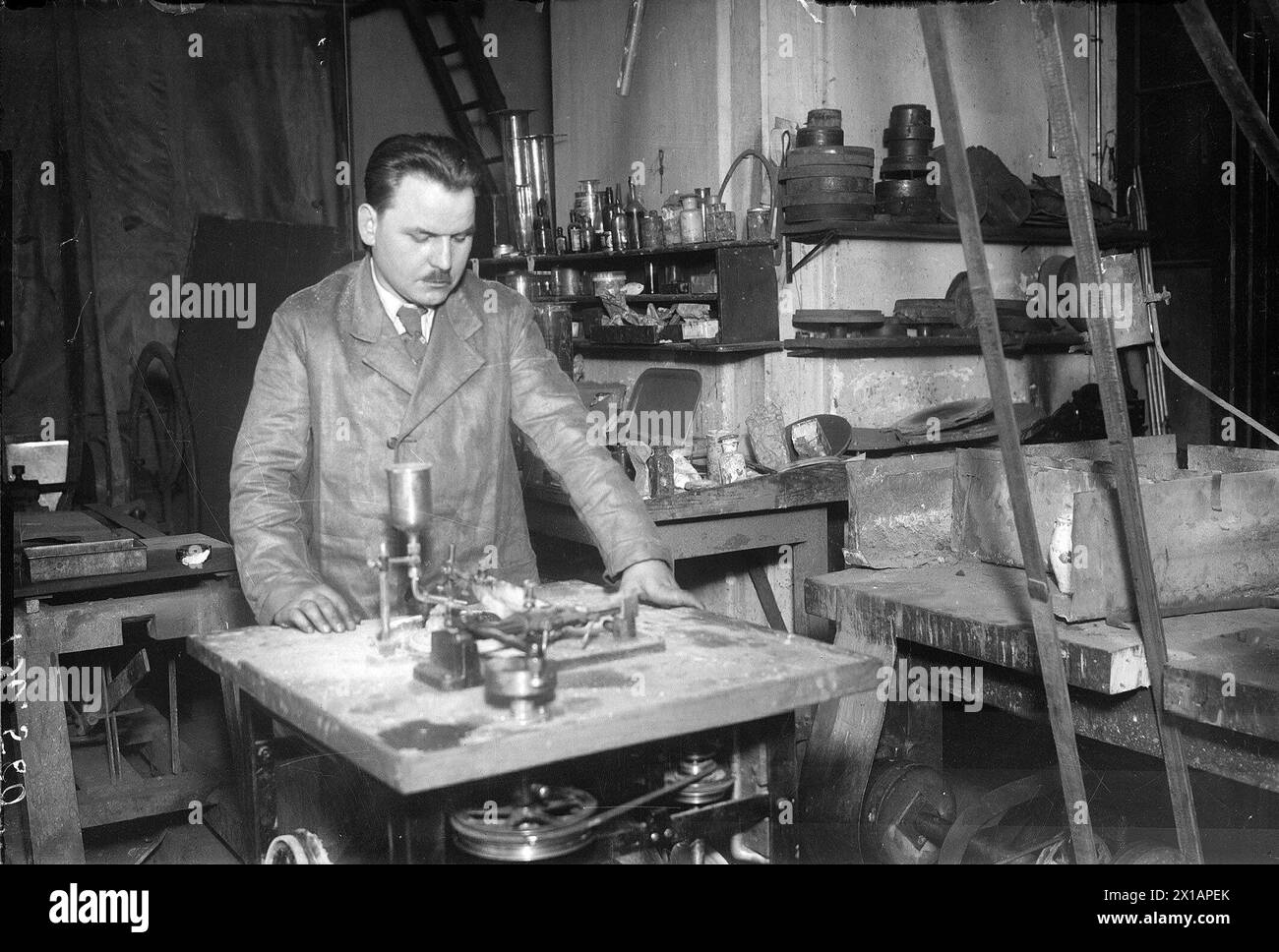 Vienne 1, musée d'histoire naturelle, atelier taxidermiste, 1930 - 19300101 PD8576 - Rechteinfo : Rights Managed (RM) Banque D'Images