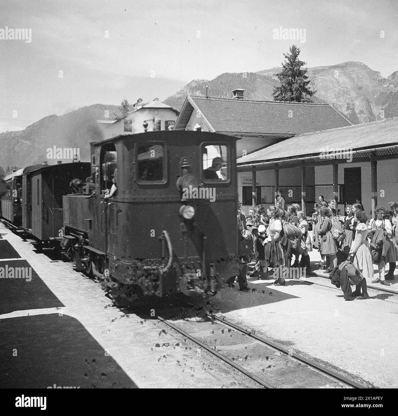 Salzkammergut-Lokalbahn, train dans un arrêt, 1930 - 19300101 PD8578 - Rechteinfo : droits gérés (RM) Banque D'Images