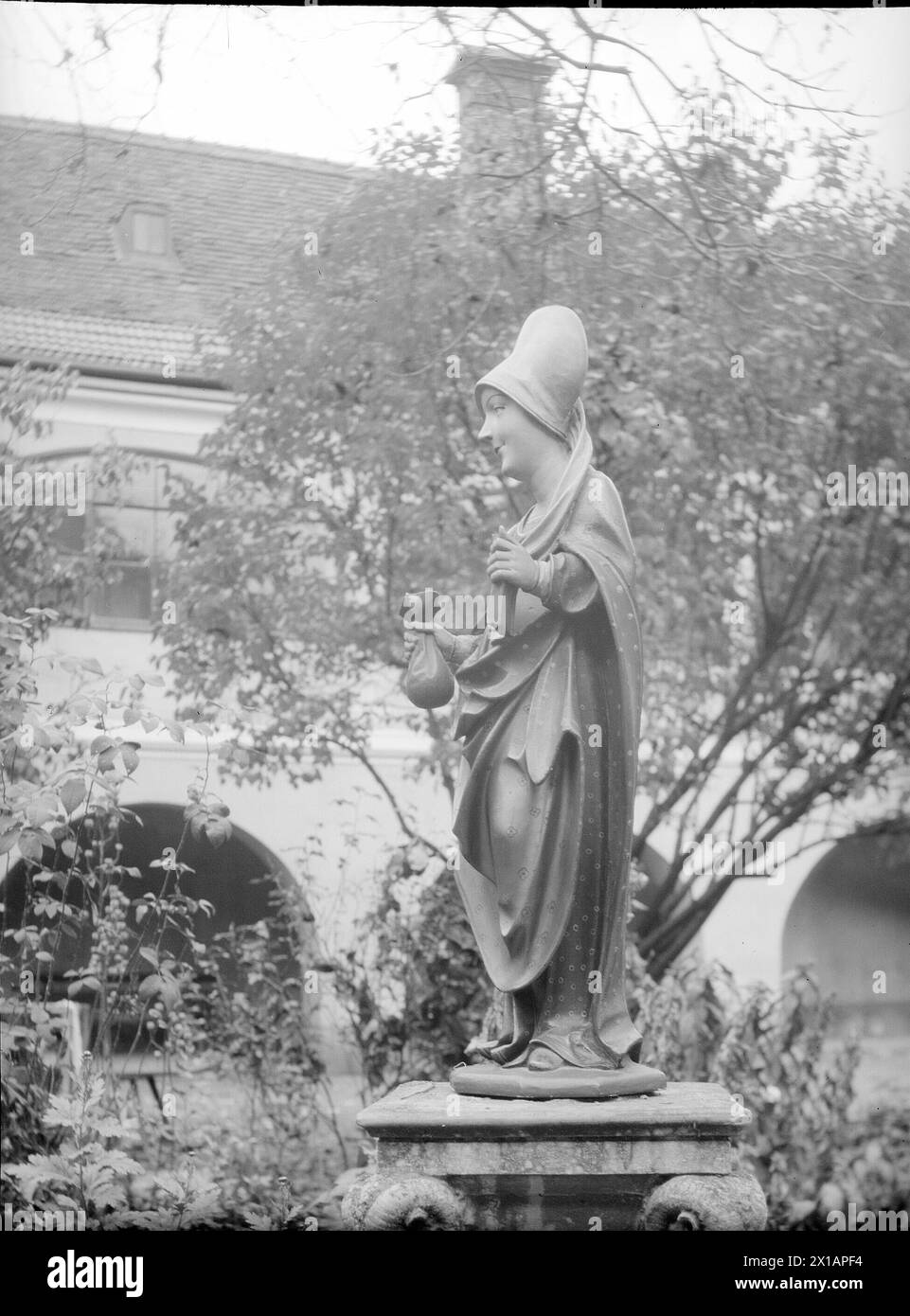 Friesach, infirmerie de l'ordre allemand des Chevaliers teutoniques : statue de Saint Hemma du XVIe siècle, 1930 - 19300101 PD8592 - Rechteinfo : droits gérés (RM) Banque D'Images