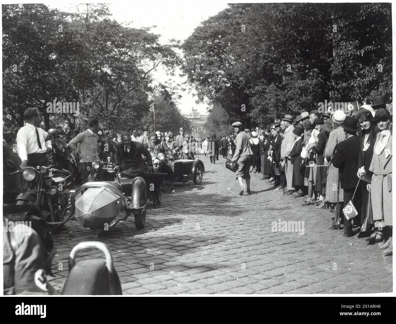 Congrès du parti GAU le NSDAP à Vienne, la formation individuelle sur la Ringstrasse, 2.10.1932 - 19321002 PD0009 - Rechteinfo : droits gérés (RM) Banque D'Images