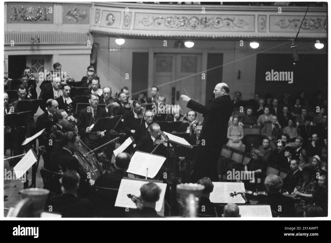 Krips Controlling, concert 'Rettet das Antlitz Wiens', 19.07.1945 - 19450719 PD0006 - Rechteinfo : Rights Managed (RM) Banque D'Images