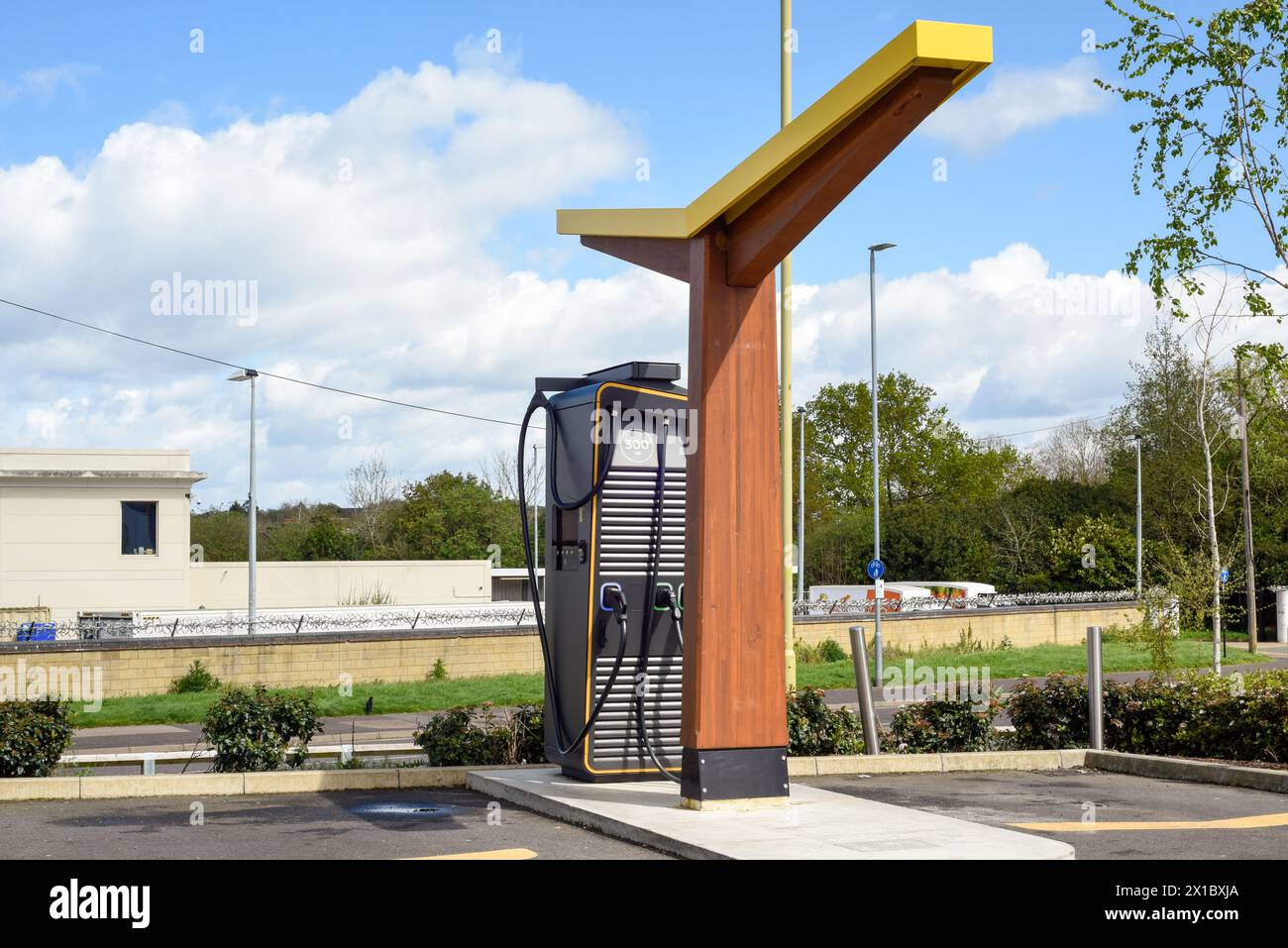 Staion de charge de voiture électrique pour la charge rapide de la voiture électrique tout en voyageant pour un usage public sur les véhicules électriques Banque D'Images