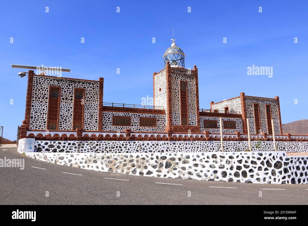 Phare pittoresque Faro de la Entallada à Fuerteventura , îles Canaries en Espagne Banque D'Images