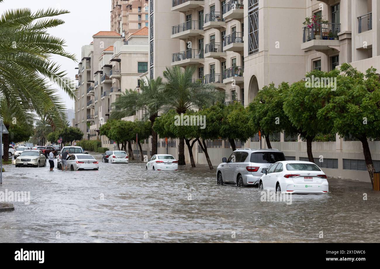 Rues inondées de Dubaï après une forte averse Banque D'Images