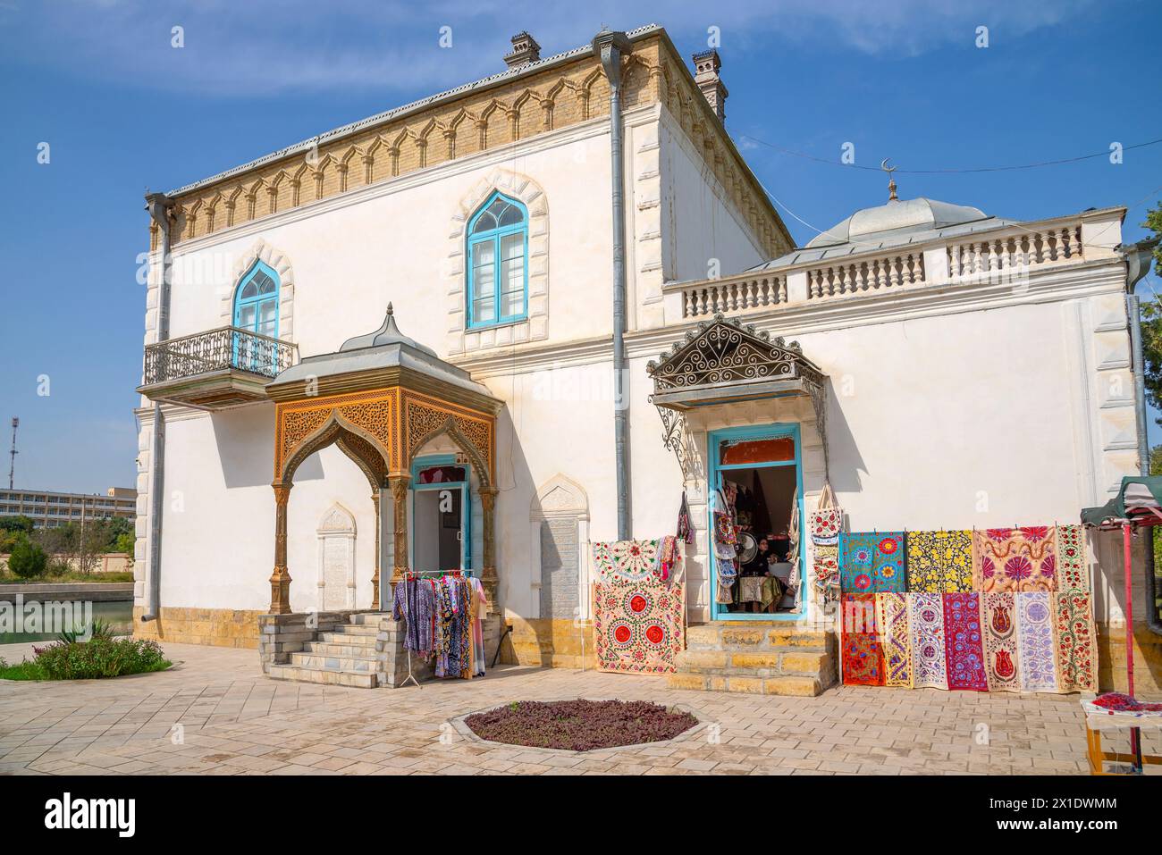BOUKHARA, OUZBÉKISTAN - 10 SEPTEMBRE 2022 : entrée à l'ancien bâtiment du harem de l'émir de Boukhara. La résidence de campagne d'été de Sitora Banque D'Images