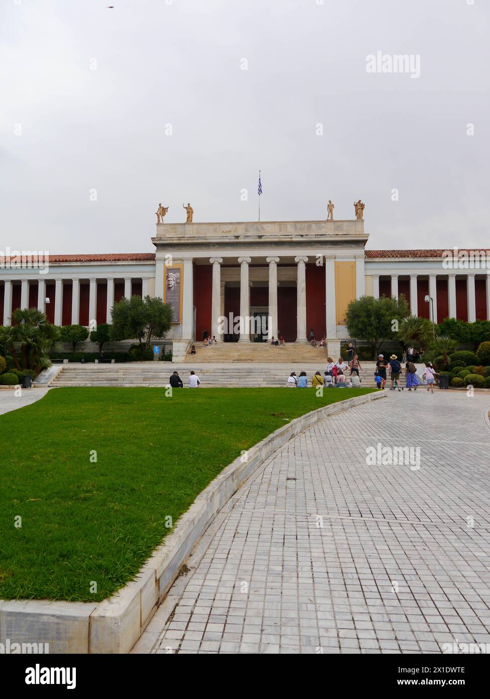 L'ancien Palais Royal qui sert maintenant de bâtiment du Parlement grec sur la place Syntagma, Athènes, Grèce Banque D'Images