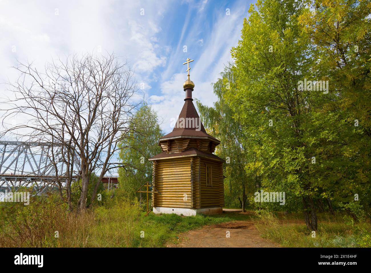 La chapelle d'Alexy, l'homme de Dieu par un après-midi ensoleillé de septembre. Kotelnich, Russie Banque D'Images