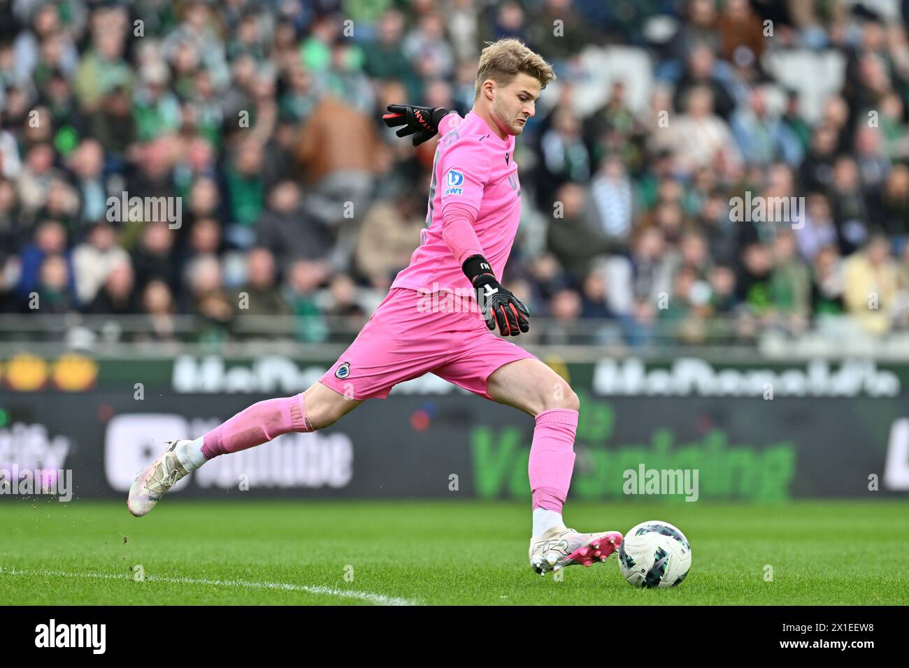 Bruges, Belgique. 01st Apr, 2024. Le gardien Nordin Jackers (29) du Club Brugge photographié lors du match Jupiler Pro League saison 2023 - 2024 jour 2 dans les éliminatoires des Champions entre cercle Brugge et Club Brugge le 1er avril 2024 à Brugge, Belgique. (Photo de David Catry/Isosport) crédit : Sportpix/Alamy Live News Banque D'Images
