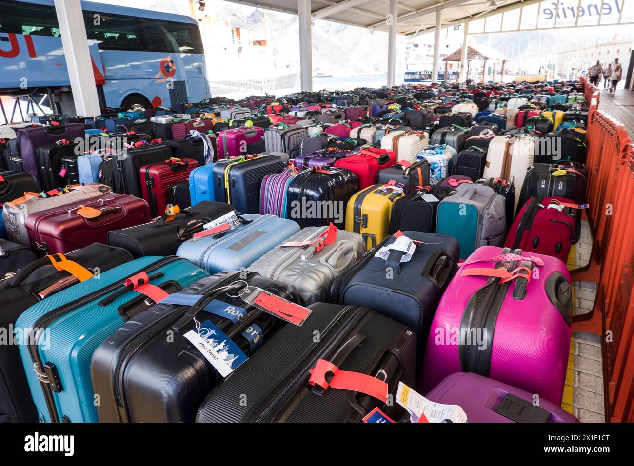 Zahlreiche Koffer am Kreuzfahrtterminal, Gran Canaria, Kanarische Inseln, Spanien, Santa Cruz de Tenerife Banque D'Images