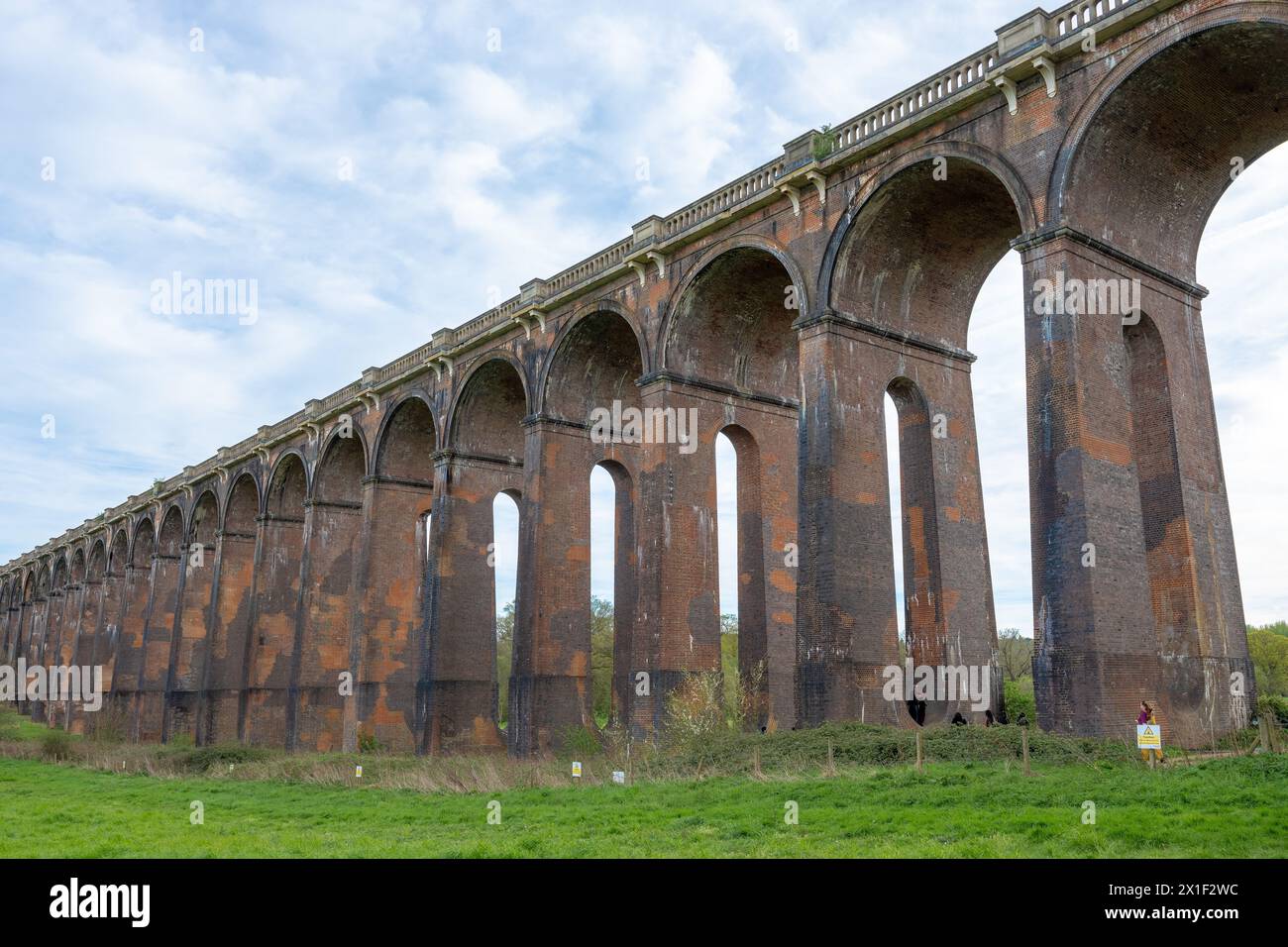 Avril 2024 - le célèbre viaduc de Balcombe dans le Sussex Banque D'Images