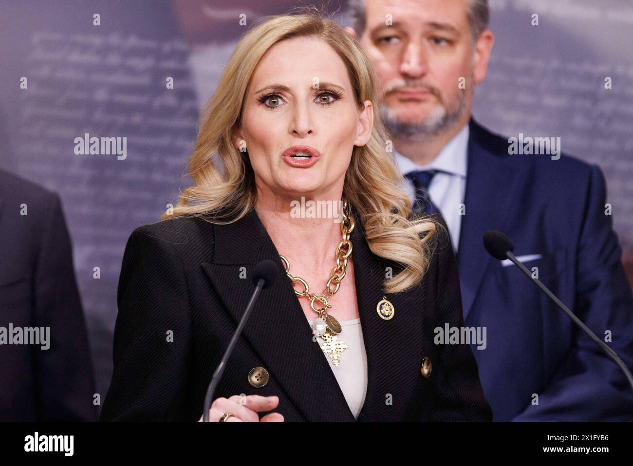 Washington, États-Unis. 16 avril 2024. La Représentante des États-Unis Laurel Lee (Républicaine de Floride) prend la parole lors d'une conférence de presse au Capitole au sujet du prochain procès de destitution du secrétaire à la sécurité intérieure des États-Unis Alejandro Mayorkas, le mardi 16 avril 2024. Photo Aaron Schwartz/CNP/ABACAPRESS.COM crédit : Abaca Press/Alamy Live News Banque D'Images