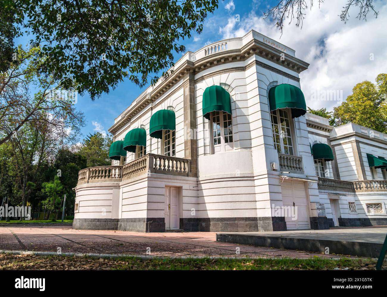 Lake House de l'Université nationale autonome du Mexique au parc Chapultepec à Mexico Banque D'Images