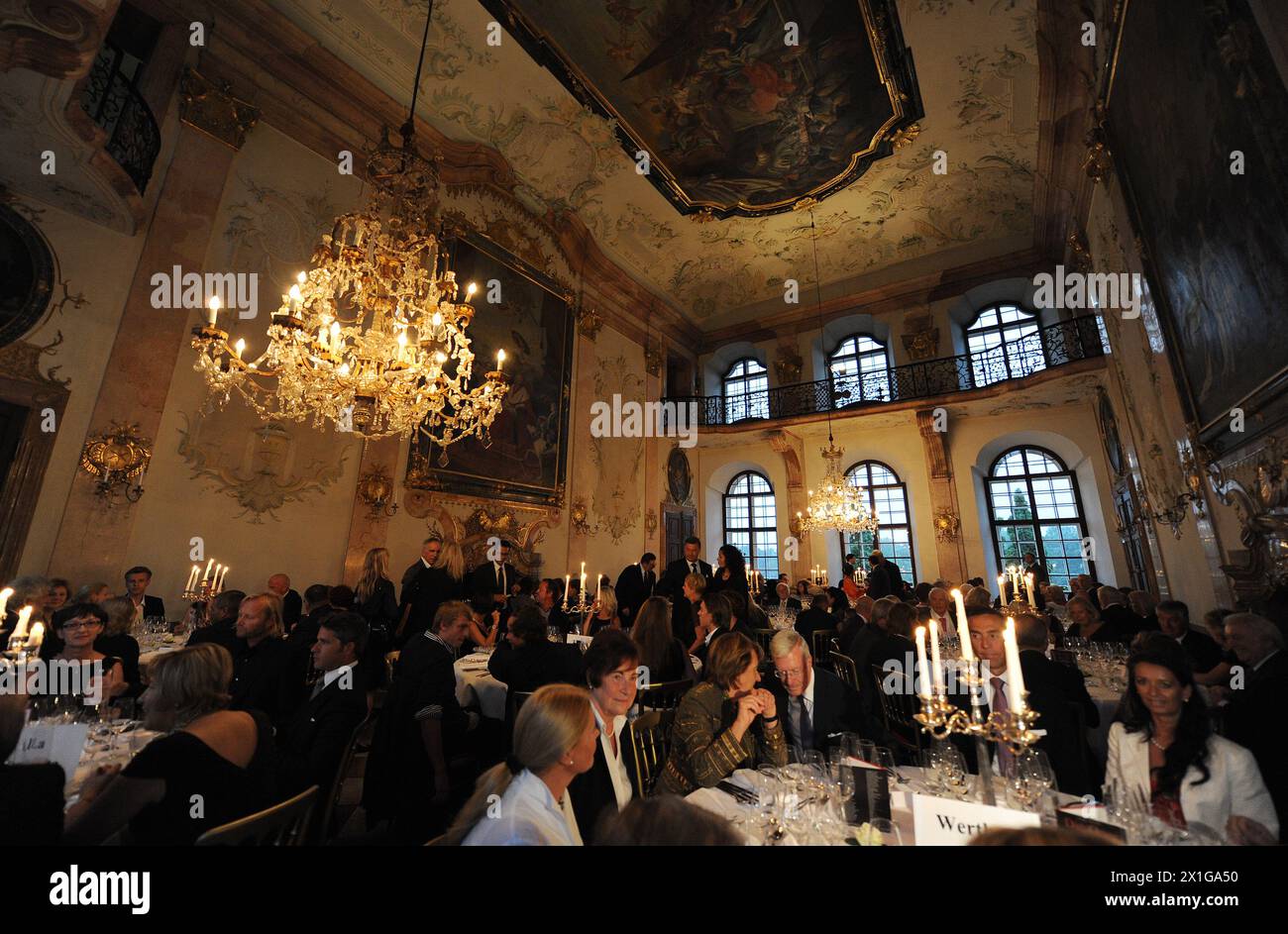 Salzbourg - présentation du nouveau livre de cuisine 'Die Oper kocht' lors d'un dîner de gala-bénéfice en soutien au SOS-Kinderdorf, Clearing-House Salzbourg, qui s'est tenu au Schloss Leopoldskron le 5 août 2010. - 20100805 PD5847 - Rechteinfo : droits gérés (RM) Banque D'Images