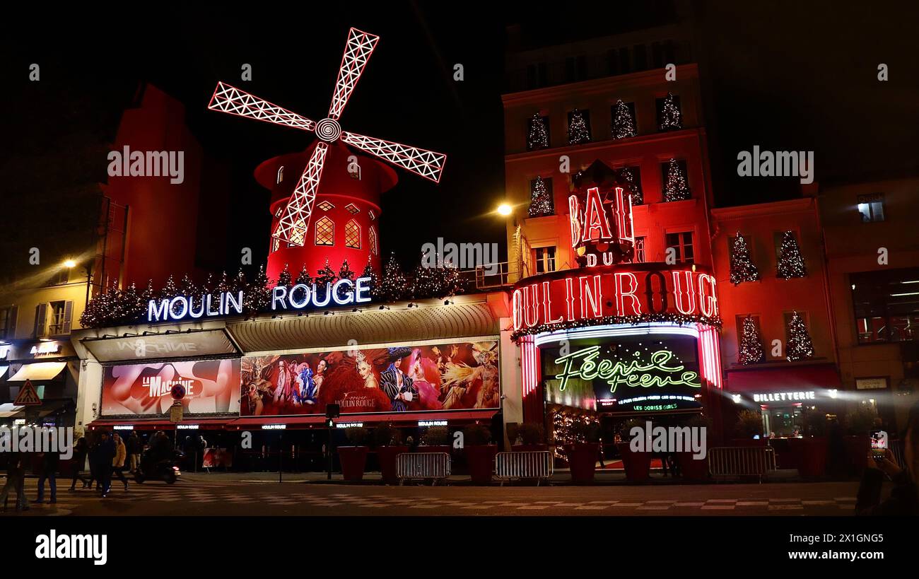 Moulin Rouge Paris France Europe Banque D'Images