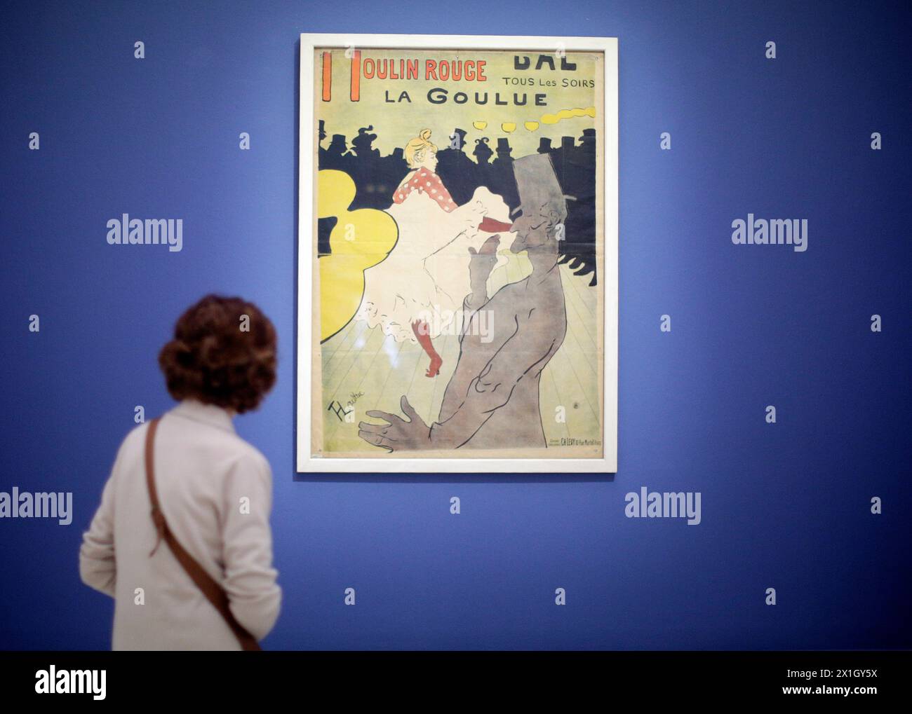 Un visiteur regarde une photo de l'artiste Henri de Toulouse-Lautrec à l'exposition 'Henri de Toulouse-Lautrec. The Path to Modernism' au Bank Austria Kunstforum à Vienne, Autriche, le 15 octobre 2014. L'exposition se déroulera du 16 octobre 2014 au 25 janvier 2015. PHOTO : APA/GEORG HOCHMUTH - 20141015 PD1669 - Rechteinfo : droits gérés (RM) Banque D'Images