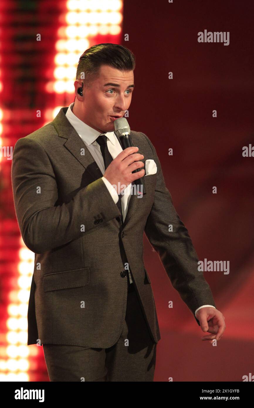 L'émission de télévision allemande 'Wetten, dass..?' (Lit. 'BET, That..?') A eu lieu à Graz, Autriche, le 8 novembre 2014. Sur la photo : chanteur autrichien Andreas Gabalier. - 20141108 PD8871 - Rechteinfo : droits gérés (RM) Banque D'Images