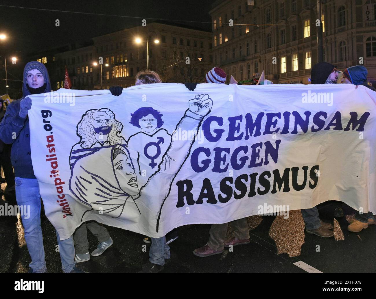 Manifestation contre le rassemblement du mouvement anti-islam Pegida-Vienne (les Européens patriotiques contre l'islamisation de l'Occident) à Vienne, Autriche, le 2 février 2015. - 20150202 PD3313 - Rechteinfo : droits gérés (RM) Banque D'Images