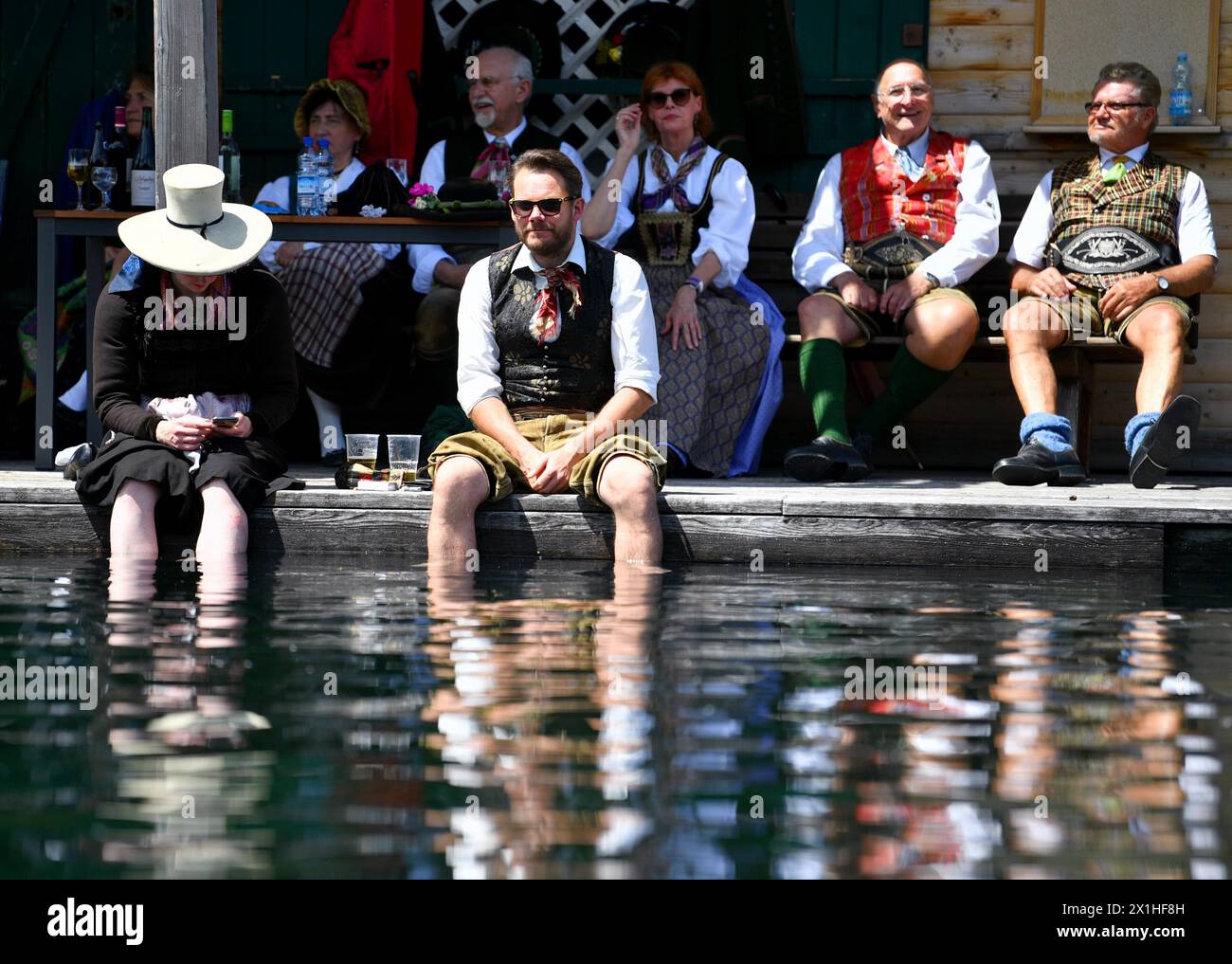 Dans Ausseerland - Salzkammergut, les narcissi en forme d'étoile blanche, sont en fleurs entre la mi-mai et la mi-juin, selon l'altitude. Narzissenfest, le plus grand festival de fleurs d'Autriche, a lieu à cette période chaque année. Le Narzissenfest aura lieu du 30 mai au 2 juin 2019. - 20190602_PD3144 - Rechteinfo : droits gérés (RM) Banque D'Images