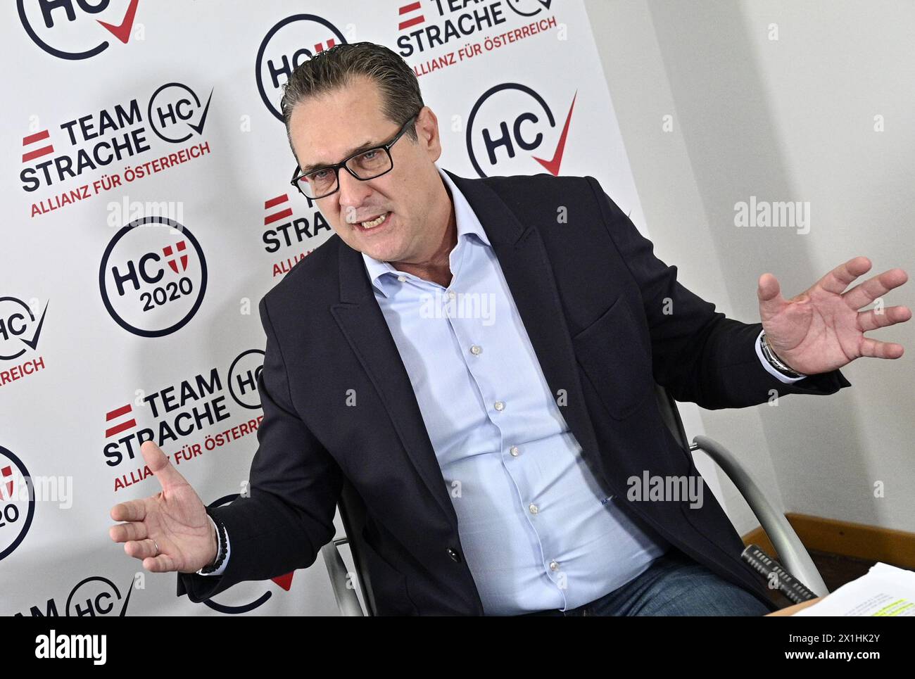 Heinz-Christian Strache, candidat principal de 'Team HC Strache', lors d'une interview avec l'Agence de presse autrichienne (APA) à Vienne, Autriche, le 4 août 2020. - 20200804 PD10984 - Rechteinfo : droits gérés (RM) Banque D'Images