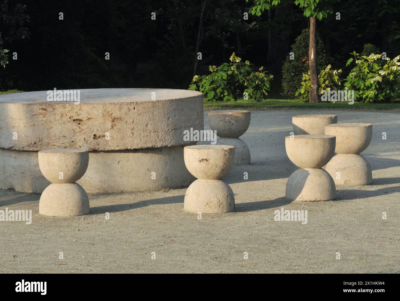 La table du silence, ensemble sculptural de Constantin Brancusi à Targu Jiu Banque D'Images