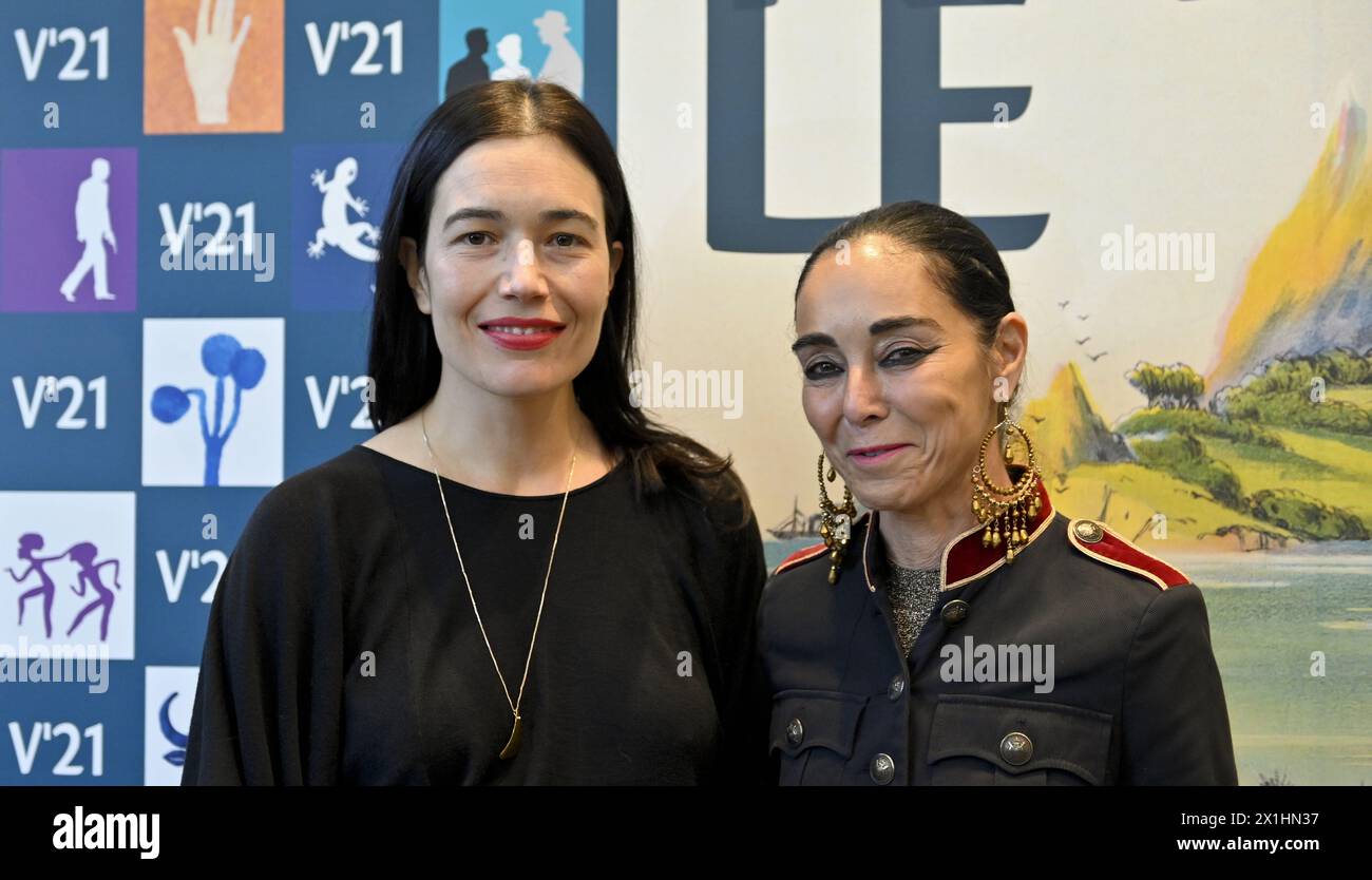 Festival international du film de Vienne Viennale 2021 - première du film 'Land of Dreams' au Gartenbaukino à Vienne, Autriche, le 27 octobre 2021. PHOTO : Eva Sangiorgi (l) et réalisatrice Shirin Neshat - 20211027 PD5549 - Rechteinfo : droits gérés (RM) Banque D'Images