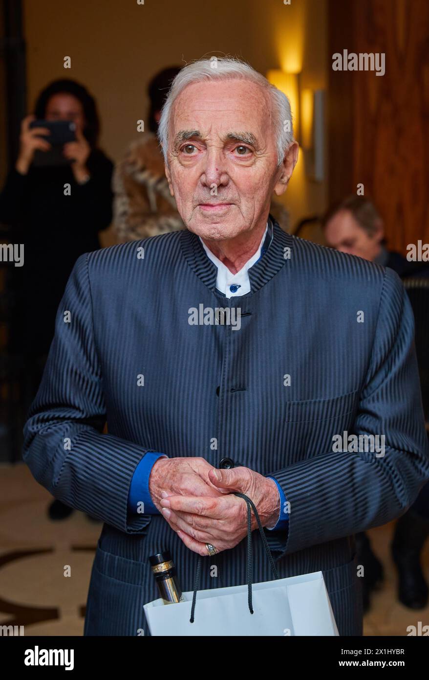 Chanteur Charles Aznavour à l'hôtel 'The Ring' à Vienne, Autriche, 8. Décembre 2017 - 20171208 PD6900 - Rechteinfo : droits gérés (RM) Banque D'Images