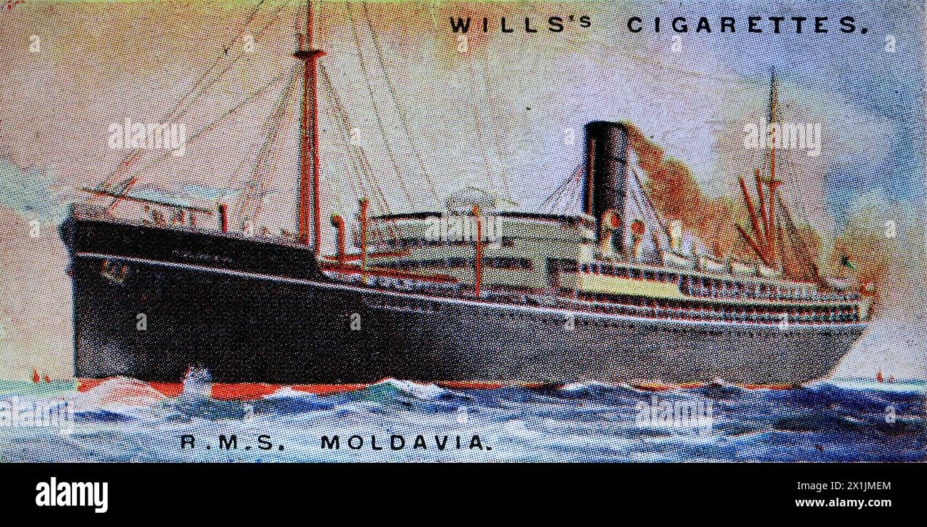 R.M.S Moldavia un navire à vapeur de courrier P&O était un navire de transport de courrier et de passagers opérant entre le Royaume-Uni et l'Australie avant de devenir un croiseur marchand armé pendant la première Guerre mondiale. Il est rebaptisé HMS Moldavia mais est torpillé et coulé le 23 mai 1918 dans la Manche. Une des cinquante cartes à cigarettes produites en 1924 sous le titre Merchant Ships of the World. Produit par W.D. et H.O. Wills de Bristol et Londres, une filiale de Imperial Tobacco Company of Great Britain and Ireland Limited. Banque D'Images