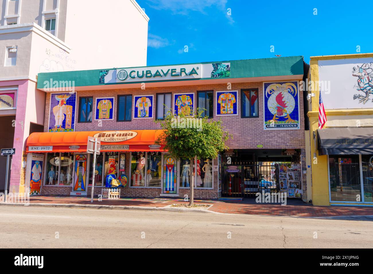Miami, Floride, États-Unis - 12 avril 2024 : boutiques de souvenirs Calle Ocho Miami Banque D'Images