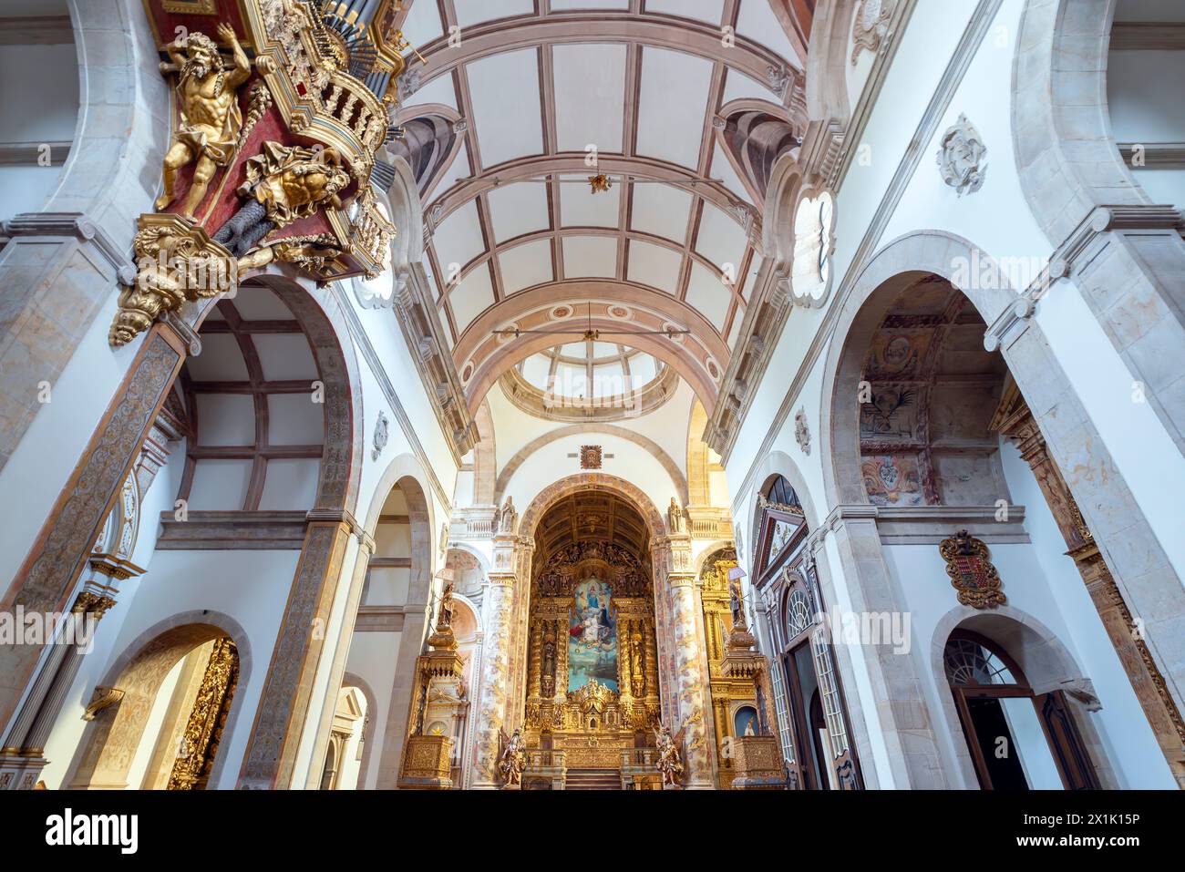 L'intérieur d'Igreja de São Gonçalo est une église à Amarante, au nord du Portugal. Il est classé monument national Banque D'Images