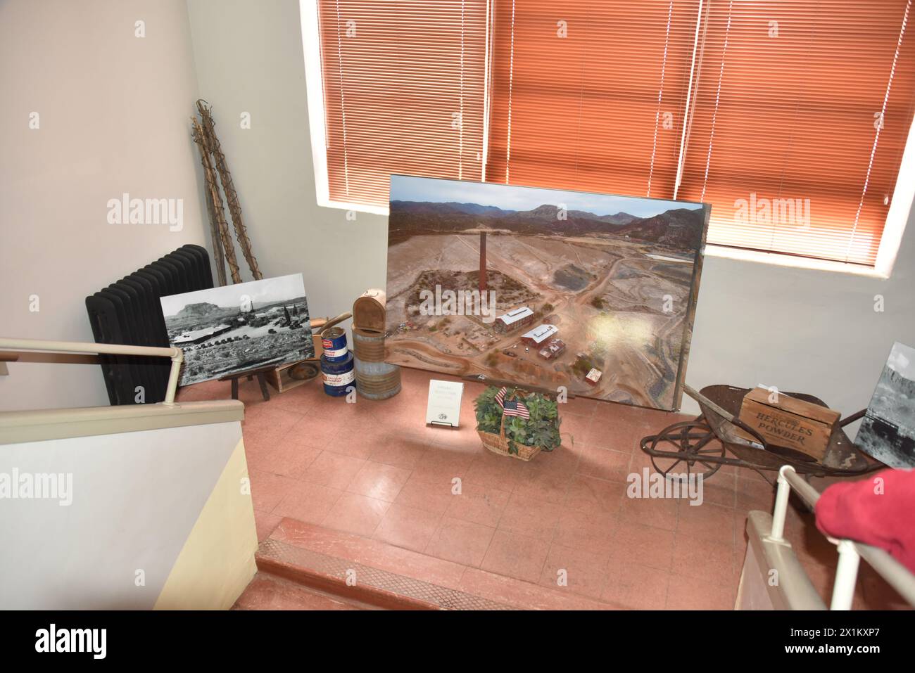 Miami, Arizona, États-Unis 4/6/2024. Le Bullion Plaza Cultural Center & Museum est un travail dédié en cours. À l'origine, une école primaire publique Banque D'Images