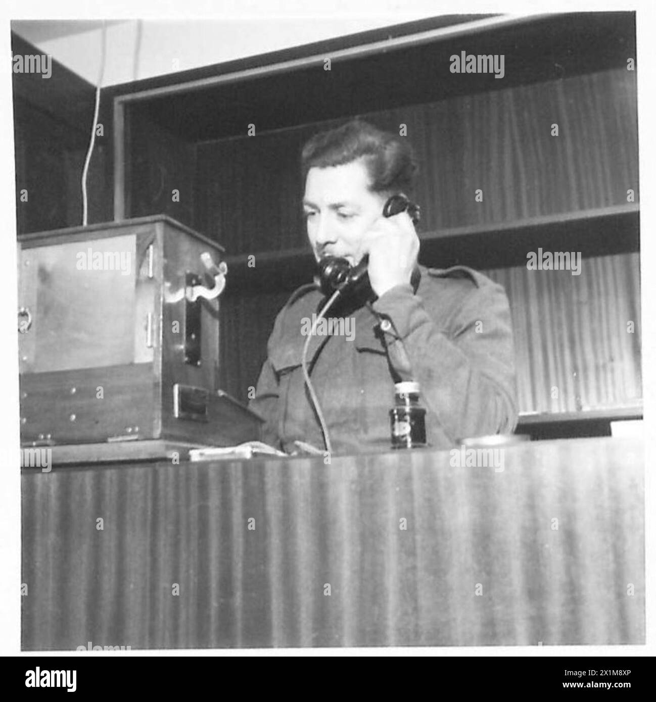 Le chauffeur Phillips de l'armée britannique, stationné en Afrique du Nord, est documenté dans un rapport d'observation soulignant son service et ses fonctions, l'armée britannique. Banque D'Images