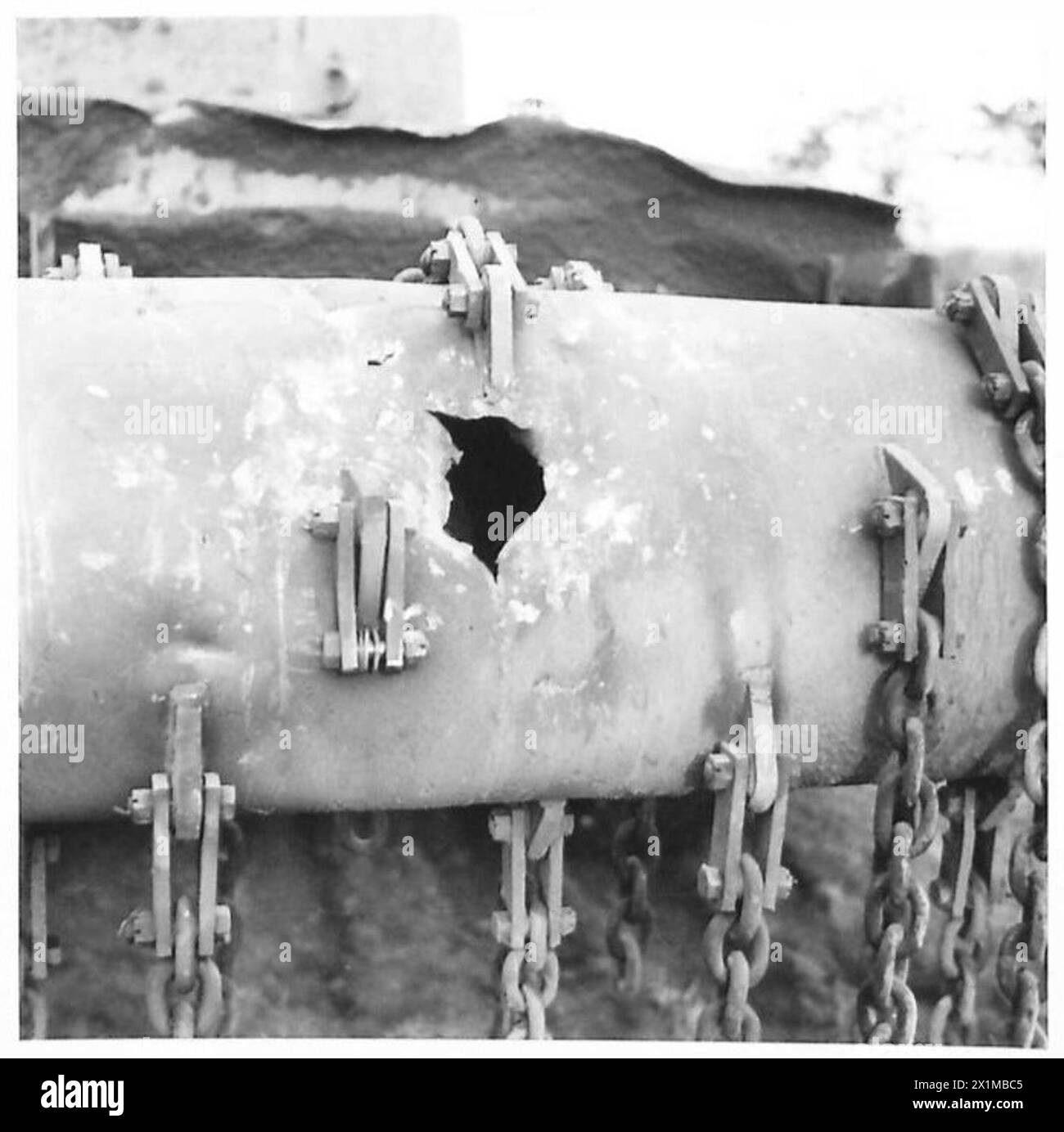 Les chars endommagés et leurs traces sont documentés par l'armée britannique, mettant en évidence les effets des combats et des exigences de maintenance. Banque D'Images